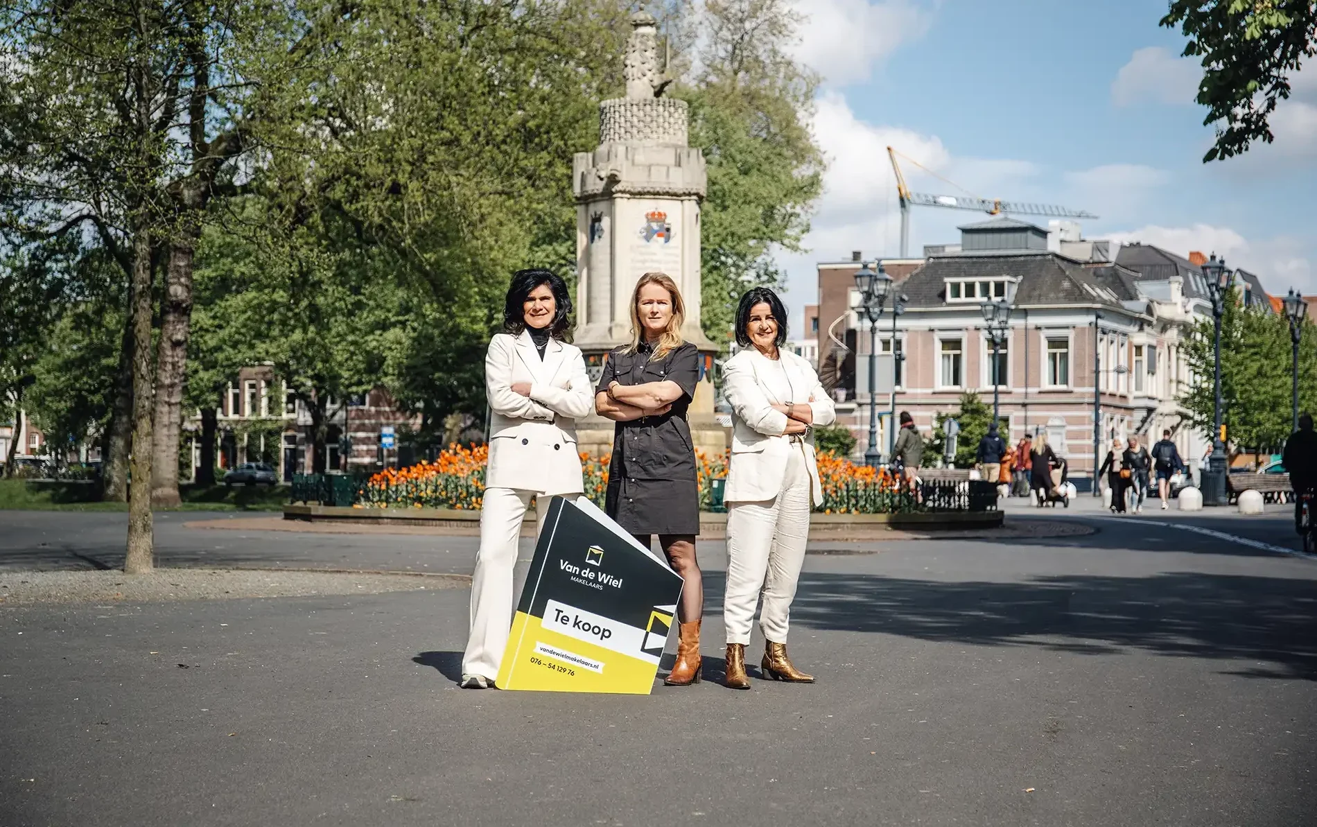 Team van van de Wiel staat in het park van Breda