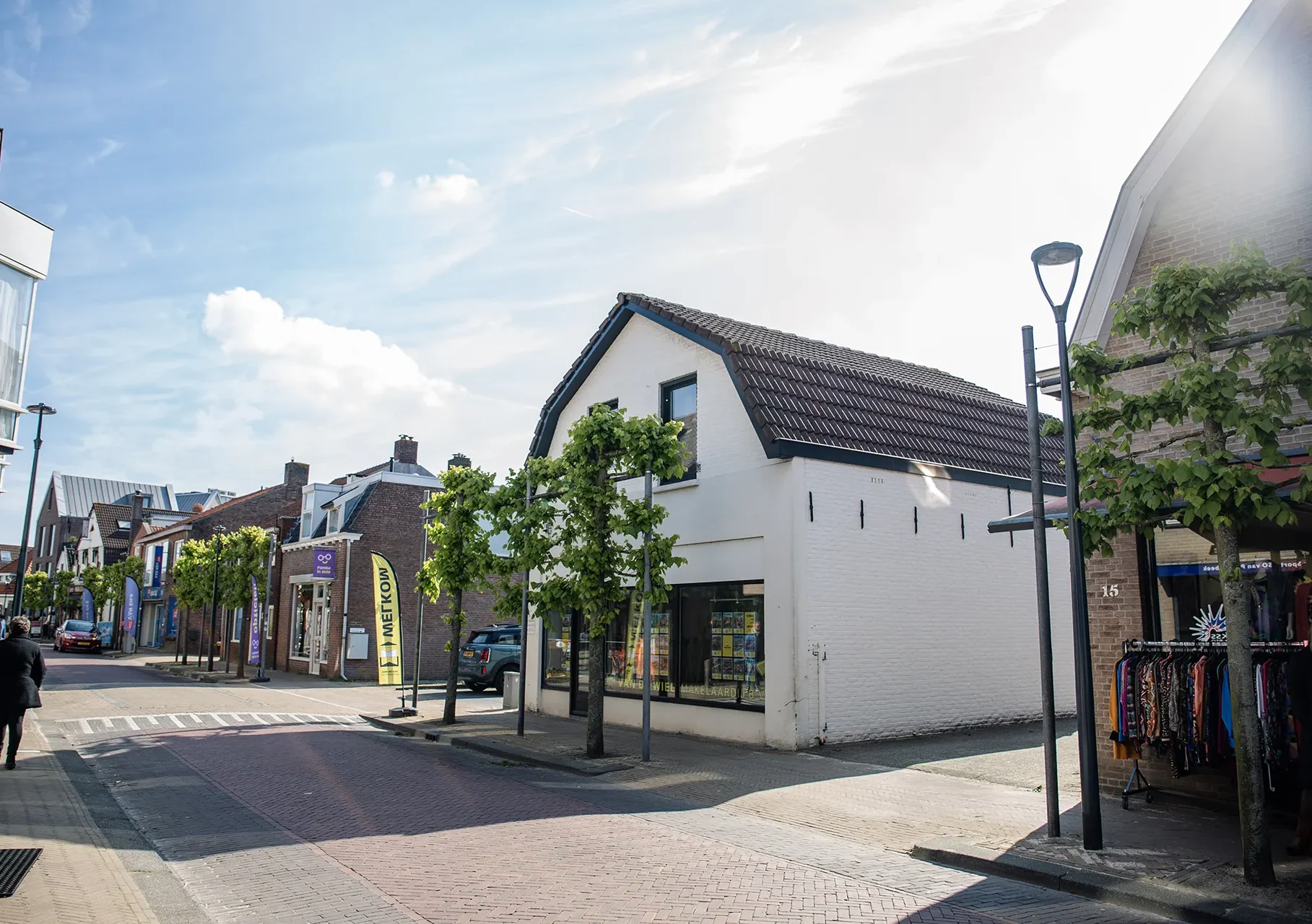 Bedrijfspand van Van de Wiel in Prinsenbeek