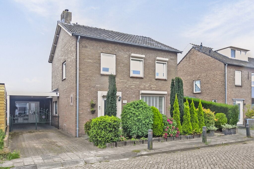 Koop Prinsenbeek Pater Rommelaan 22