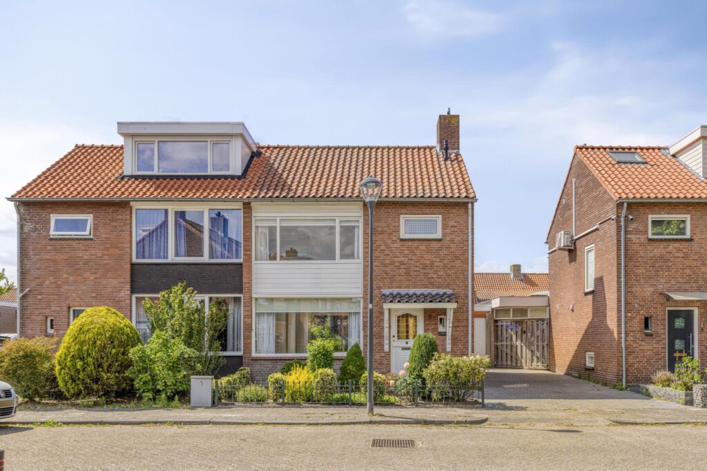 Koop Prinsenbeek Parklaan 3